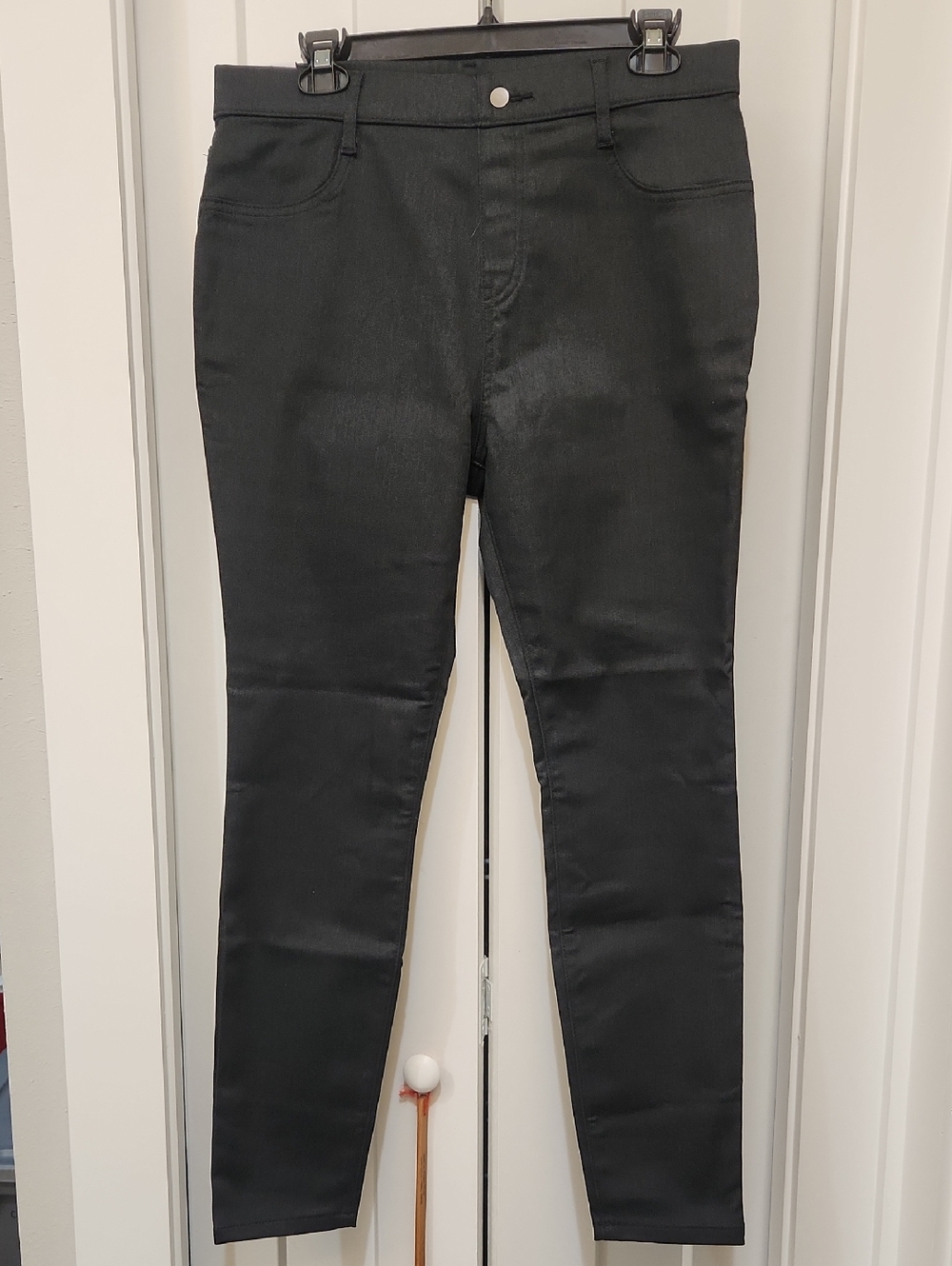Slim High-Rise Black Skinny Jeans for Women
